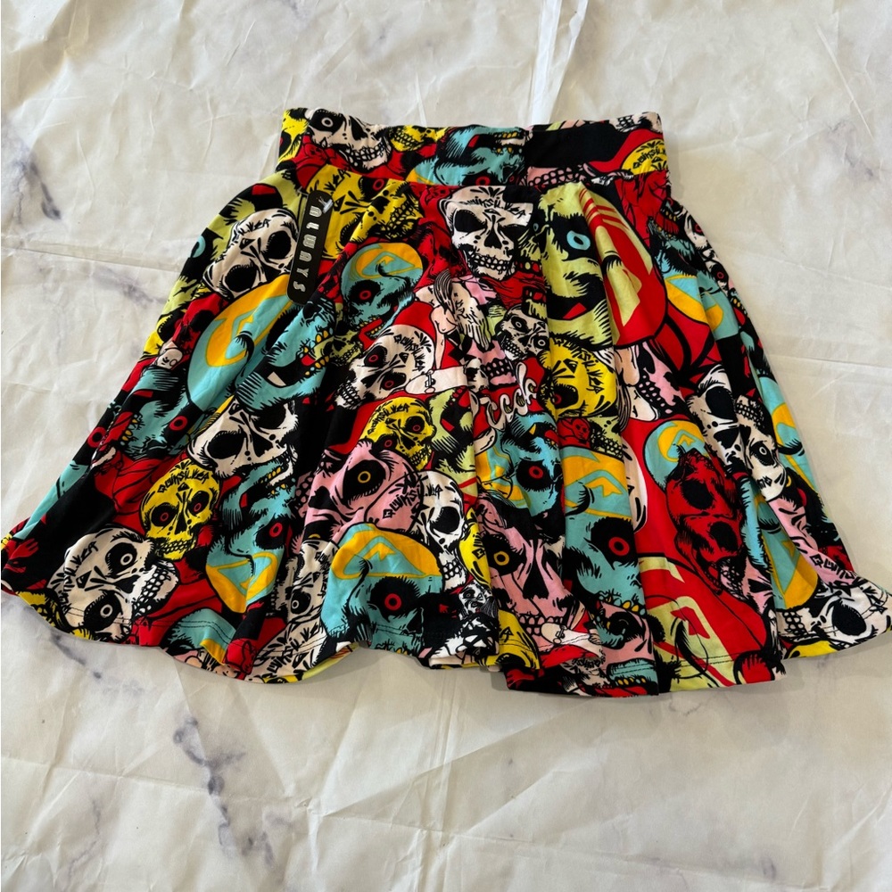FINAL SALE✨

ALWAYS gothic skulls skirt✨